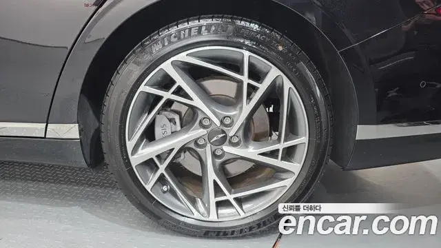 Genesis G90 2022 — Photo 9/39