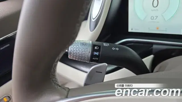 Genesis G90 2022 — Photo 38/39