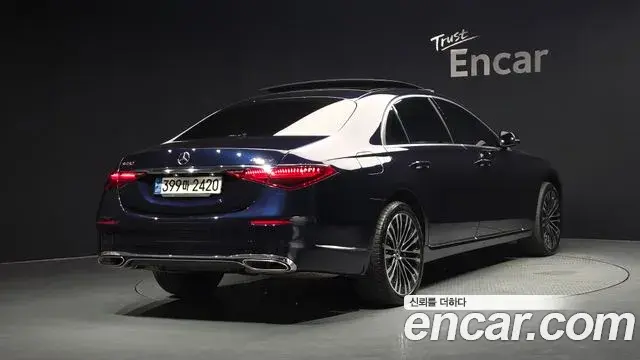 Mercedes-Benz S-Class 2022 — Photo 2/20