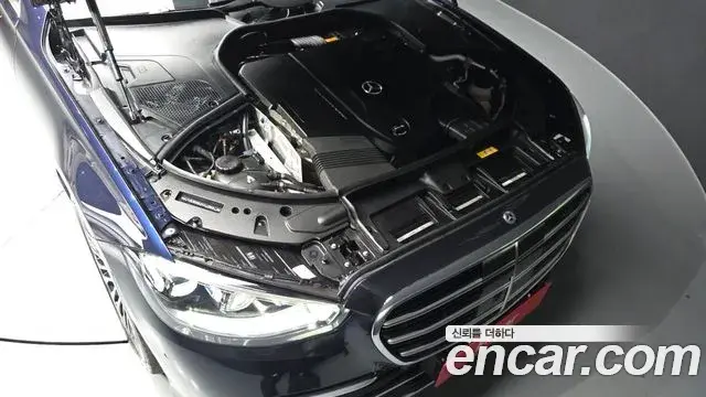 Mercedes-Benz S-Class 2022 — Photo 6/20