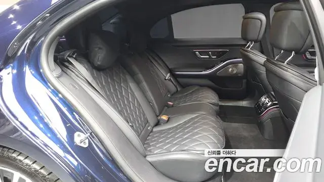 Mercedes-Benz S-Class 2022 — Photo 12/20