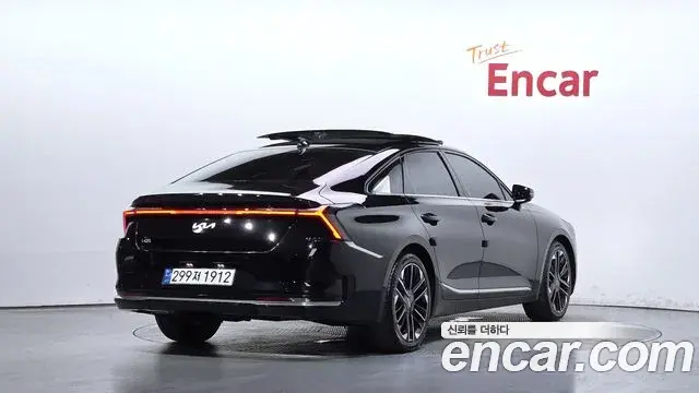 Kia K8 2025 — Şəkil 17/36