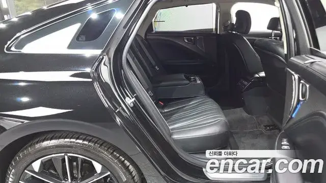 Kia K8 2025 — Şəkil 12/36