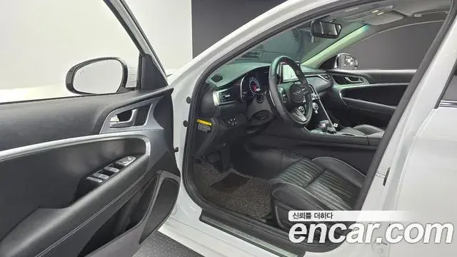 Genesis G70 2019 — ფოტო 9/20