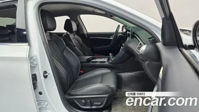 Genesis G70 2019 — ფოტო 20/20