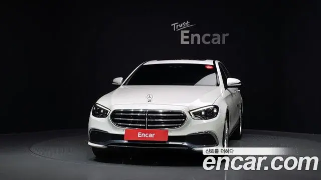 Mercedes-Benz E-Class 2022 — Şəkil 1/33