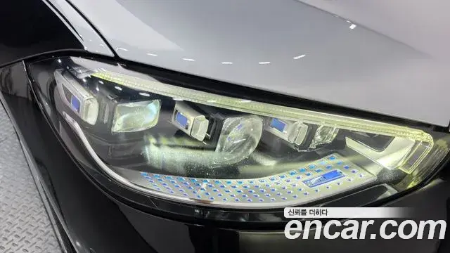 Mercedes-Benz S-Class 2021 — Photo 17/38