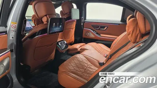 Mercedes-Benz S-Class 2021 — Photo 8/38