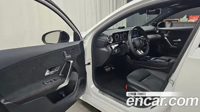 Mercedes-Benz A-Class 2025 — ფოტო 27/30