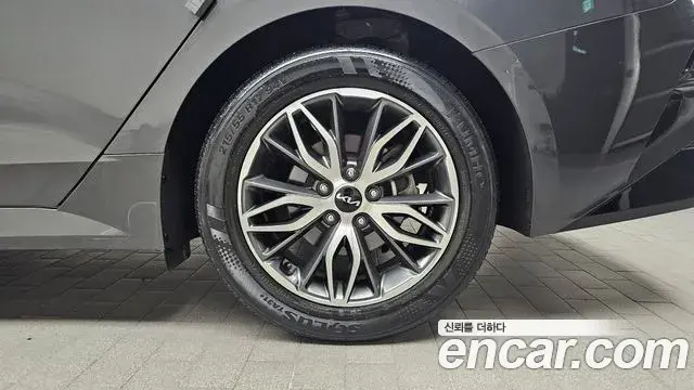 Kia K5 2023 — Şəkil 6/30