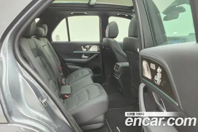 Mercedes-Benz GLE-Class 2025 — Фото 8/18