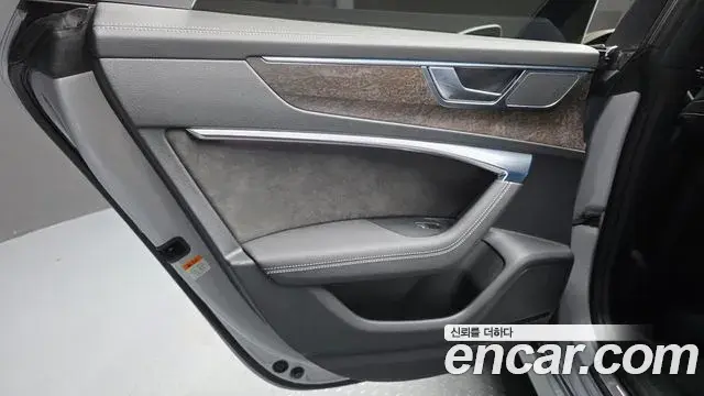 Audi A7 2021 — Photo 24/34