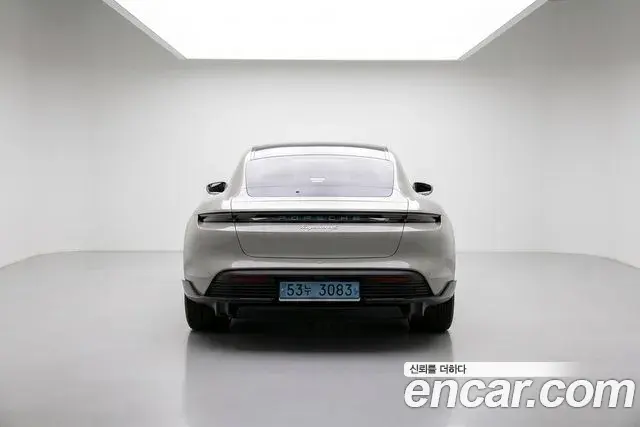 Porsche Taycan 2021 — Photo 15/20