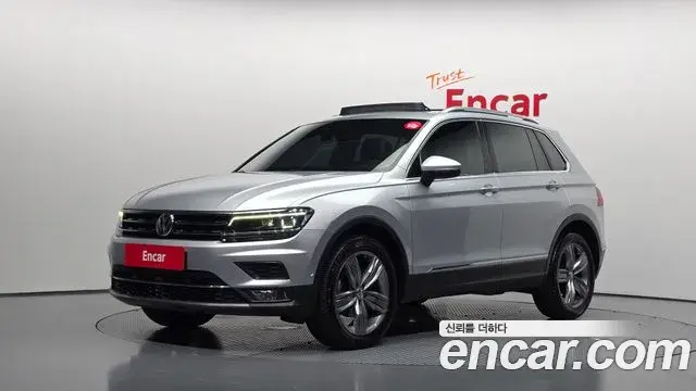 Volkswagen Tiguan 2018 — Şəkil 11/20