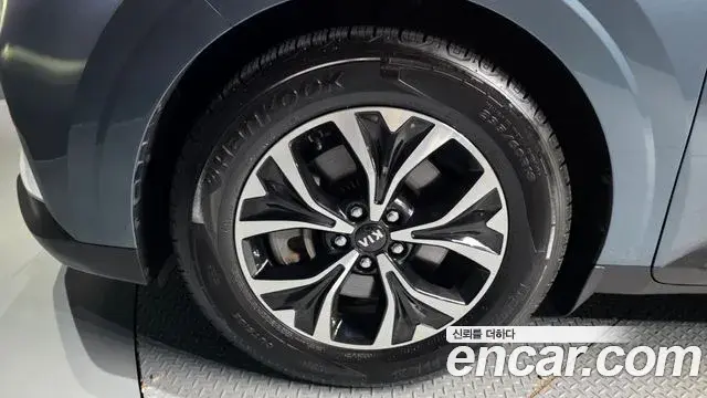 Kia Carnival 2021 — Photo 5/20