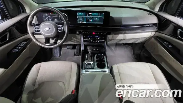 Kia Carnival 2021 — Photo 7/20