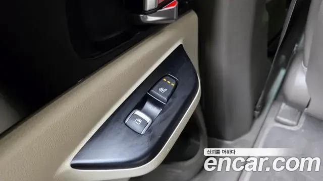 Kia Carnival 2021 — Photo 19/20