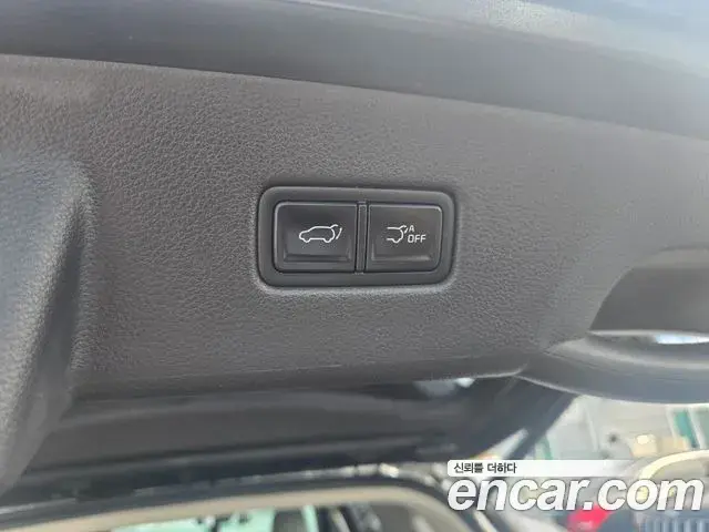 Kia Carnival 2021 — Фото 8/20
