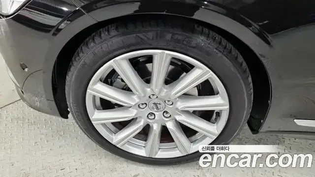 Volvo S90 2018 — Şəkil 16/18