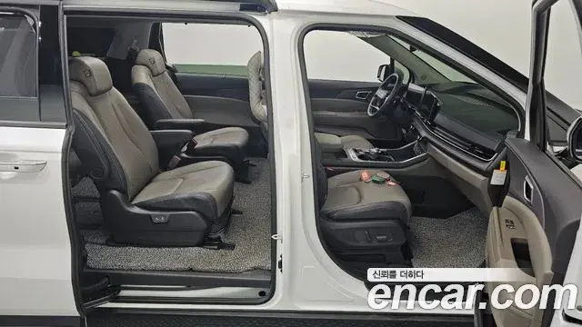 Kia Carnival 2025 — Фото 12/20