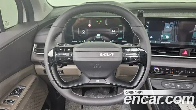 Kia Carnival 2025 — Фото 15/20