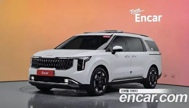Kia Carnival 2025 — Фото 1/20