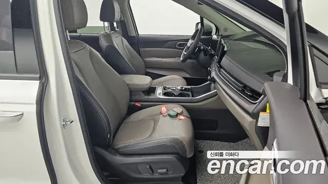 Kia Carnival 2025 — Photo 22/32