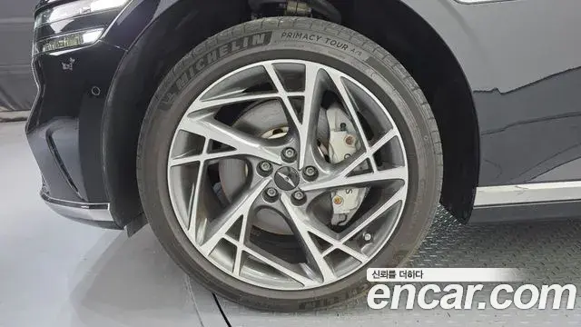 Genesis G90 2022 — ფოტო 17/20