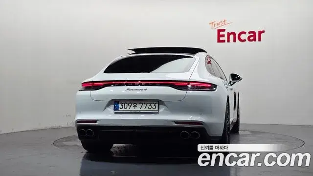 Porsche Panamera 2021 — Фото 4/20