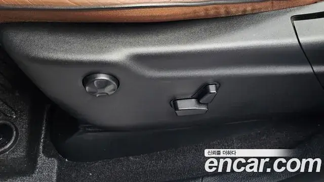 Jeep Grand Cherokee 2020 — Şəkil 33/35