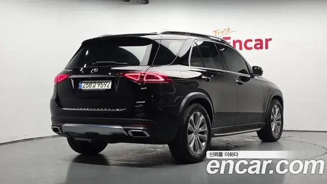 Mercedes-Benz GLE-Class 2023 — ფოტო 6/20