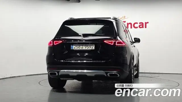 Mercedes-Benz GLE-Class 2023 — ფოტო 7/20