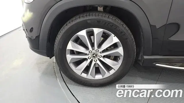 Mercedes-Benz GLE-Class 2023 — ფოტო 5/20