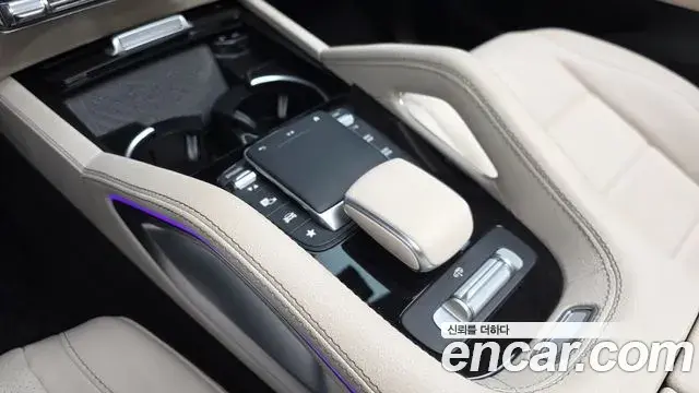 Mercedes-Benz GLE-Class 2023 — ფოტო 15/20