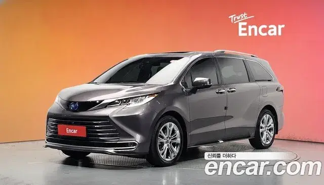 Toyota Sienna 2022 — Photo 3/38
