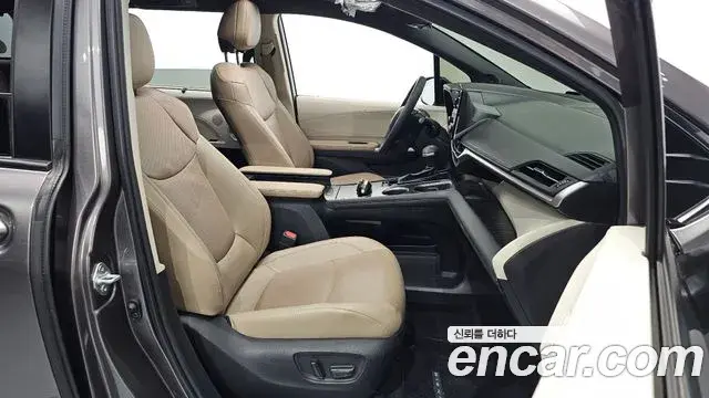 Toyota Sienna 2022 — Photo 27/38