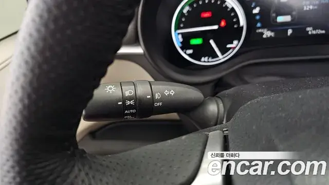 Toyota Sienna 2022 — Photo 16/38