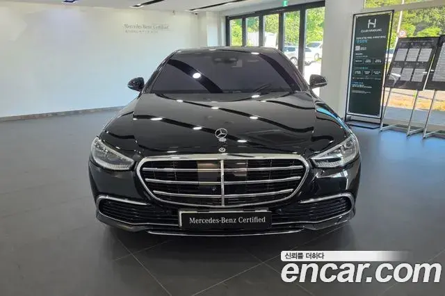 Mercedes-Benz S-Class 2023 — ფოტო 13/20