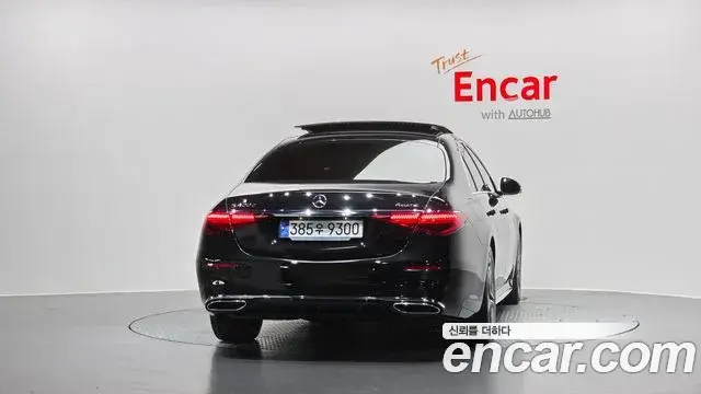 Mercedes-Benz S-Class 2023 — Photo 6/31