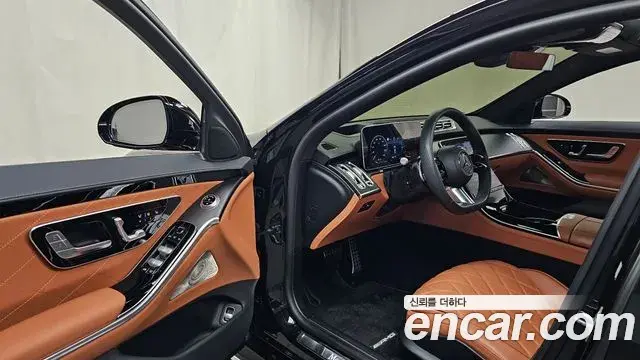 Mercedes-Benz S-Class 2023 — Photo 28/31