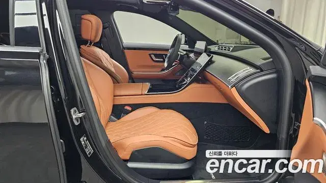 Mercedes-Benz S-Class 2023 — Photo 18/31