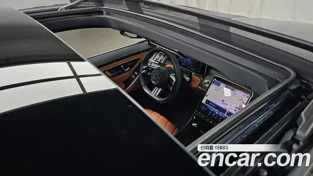 Mercedes-Benz S-Class 2023 — Photo 25/31