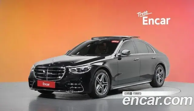Mercedes-Benz S-Class 2023 — Photo 10/31