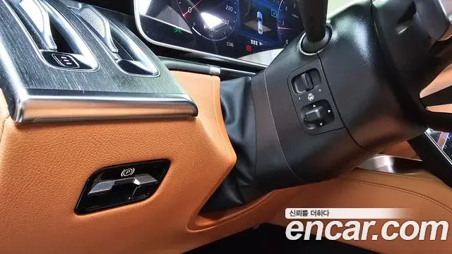 Mercedes-Benz S-Class 2023 — Photo 5/31