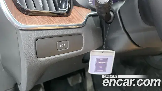 Volvo XC60 2023 — Photo 19/34
