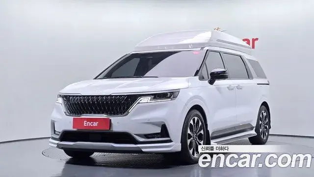 Kia Carnival 2023 — Фото 1/20