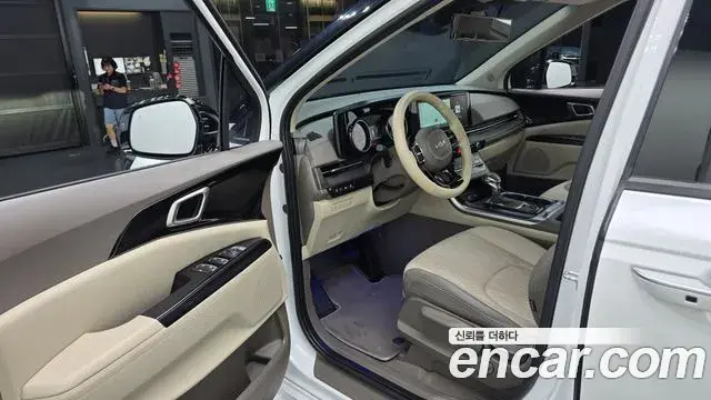 Kia Carnival 2023 — Фото 10/20