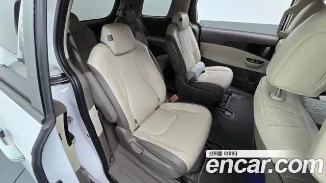 Kia Carnival 2023 — Фото 11/20