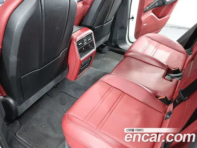 Porsche Cayenne 2019 — Фото 12/20