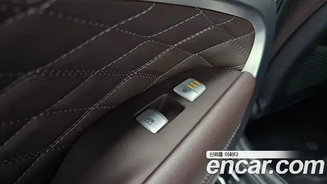 Genesis G70 2020 — Photo 34/35